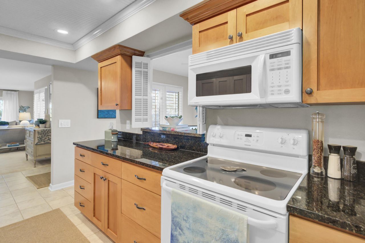 409 Yacht Harbor Court Photo 10