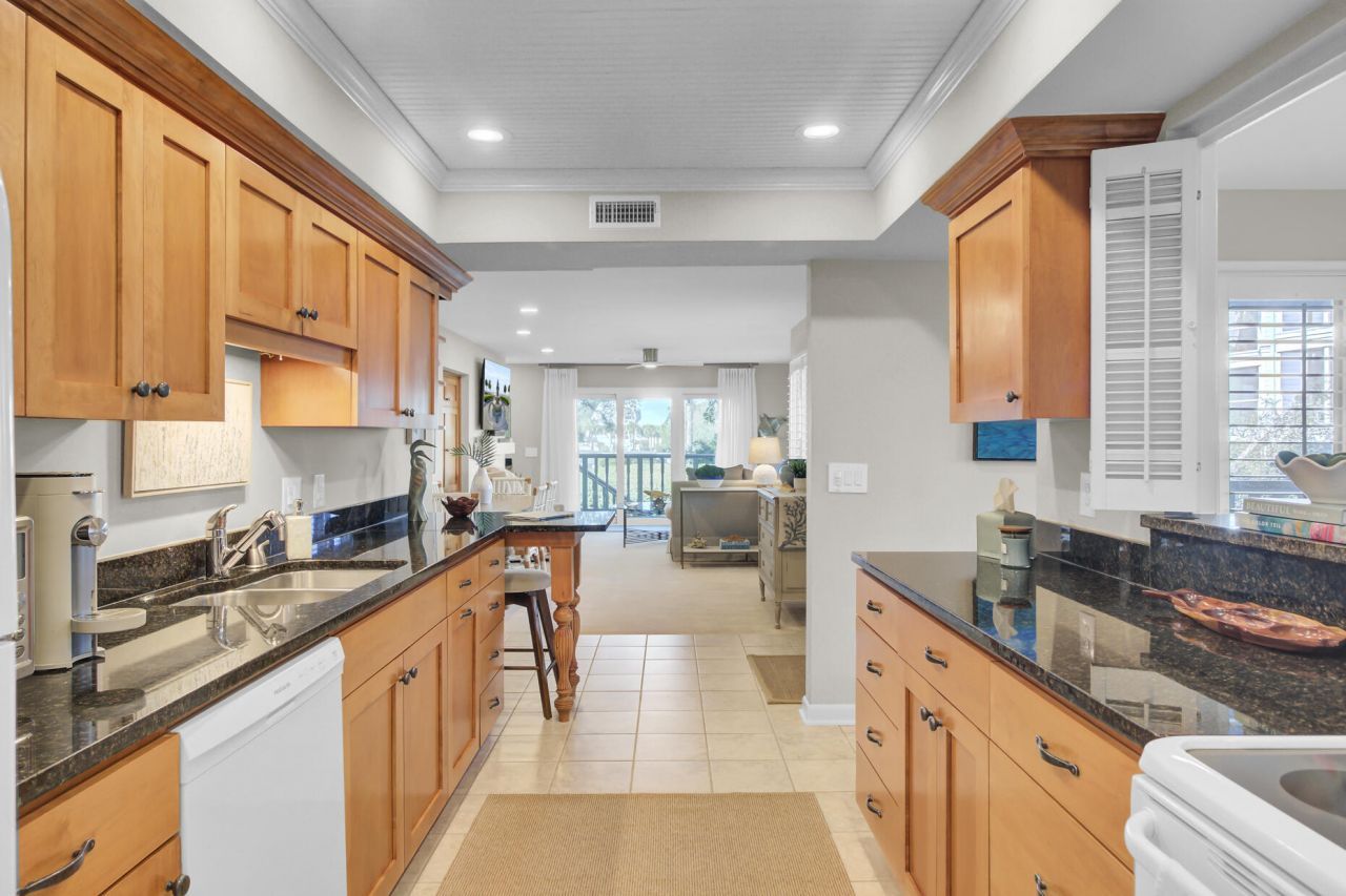 409 Yacht Harbor Court Photo 11