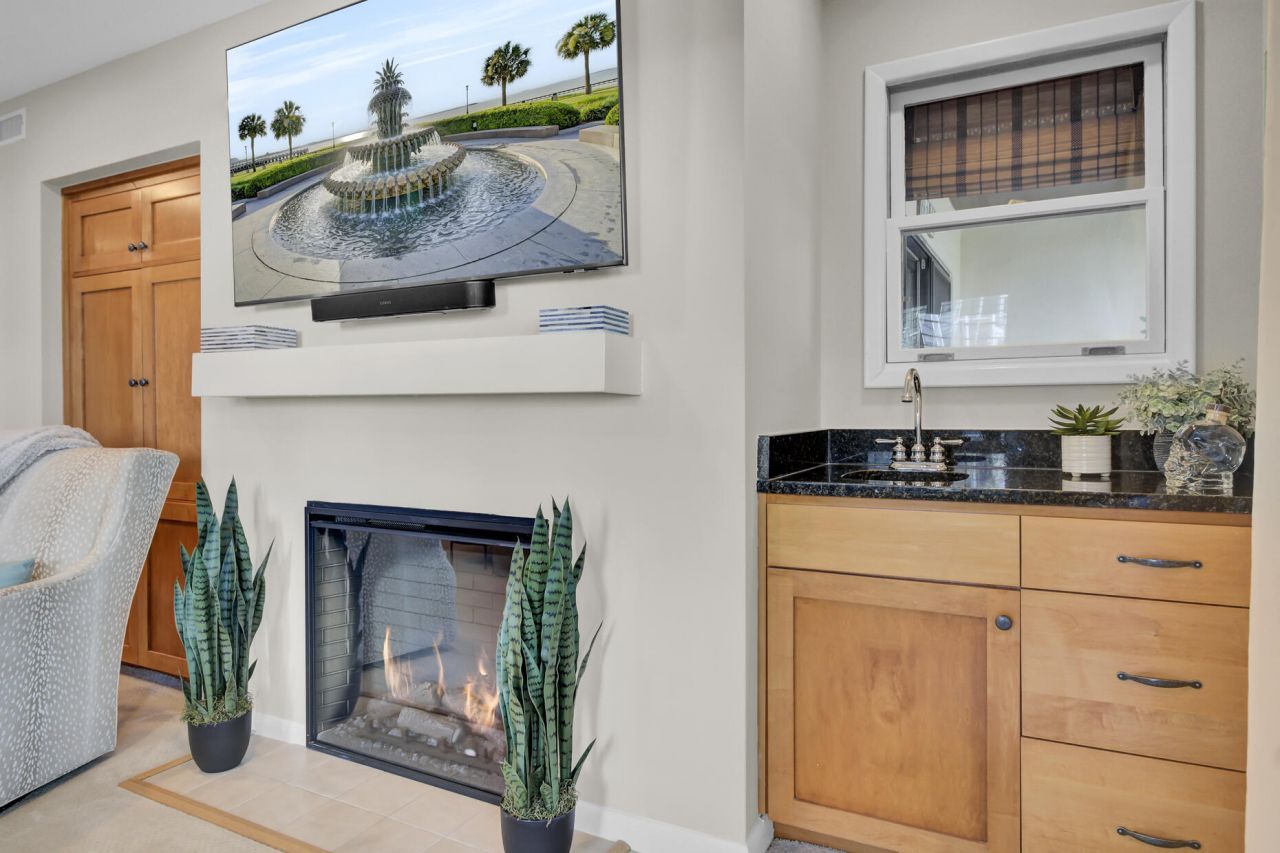 409 Yacht Harbor Court Photo 4