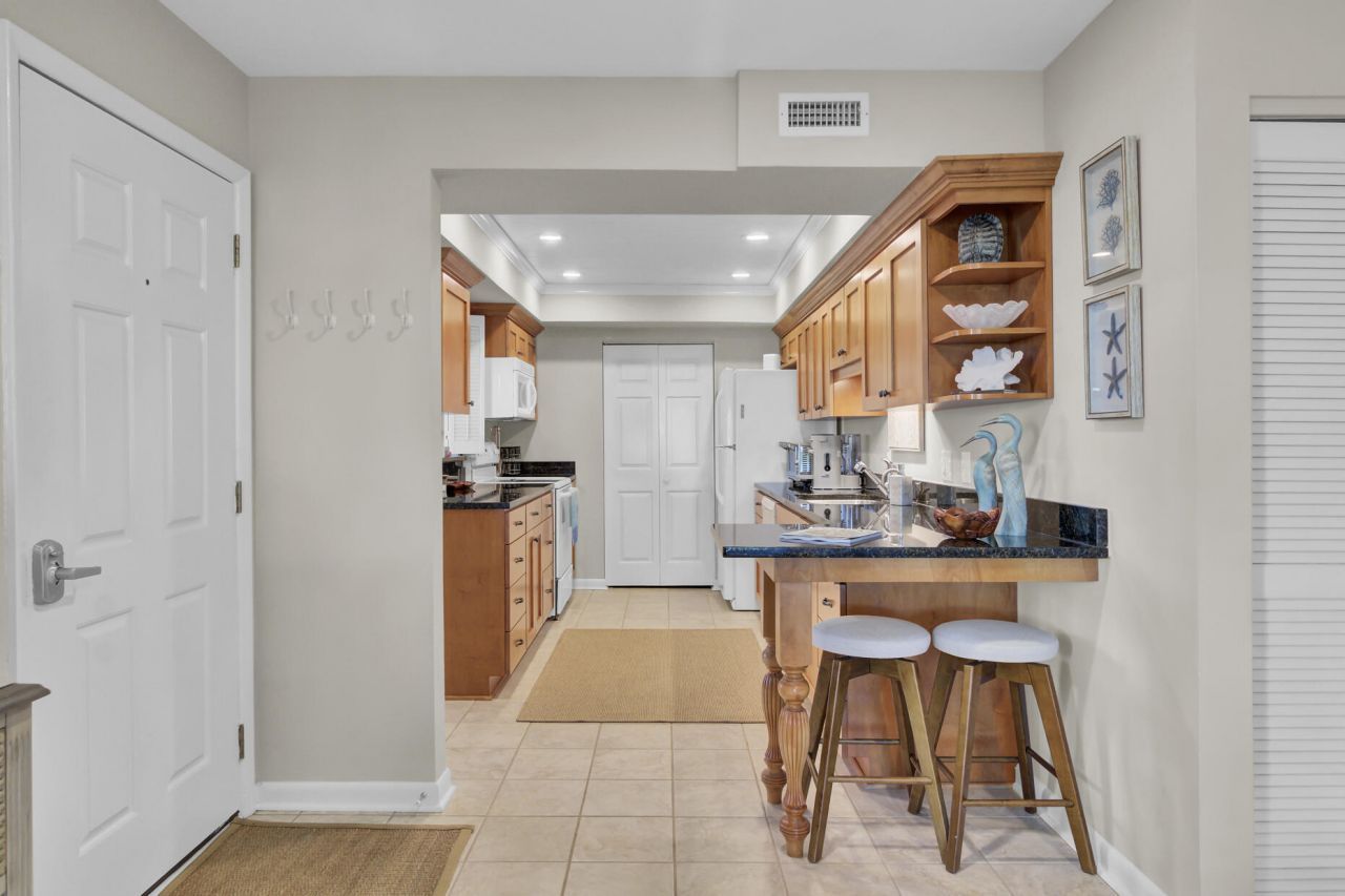 409 Yacht Harbor Court Photo 6