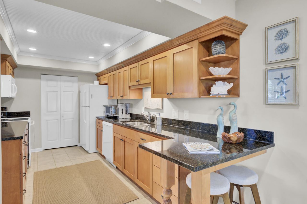 409 Yacht Harbor Court Photo 8