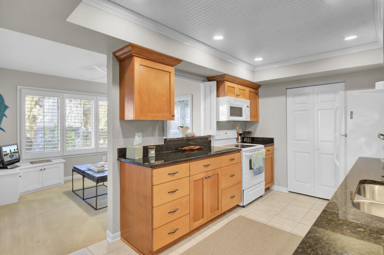 409 Yacht Harbor Court Photo 9