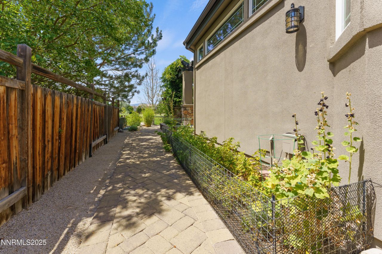 2880 Friar Rock Court, Sparks, NV 89436 Photo