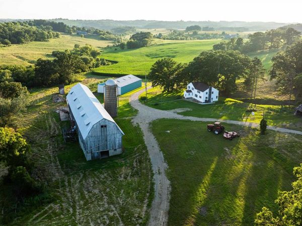 8991 Mckenzie Lane, Hollandale, WI 53516