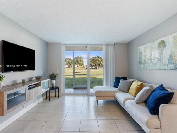 9761 Sunrise Lakes Blvd, Unit 107, Sunrise, FL 33322