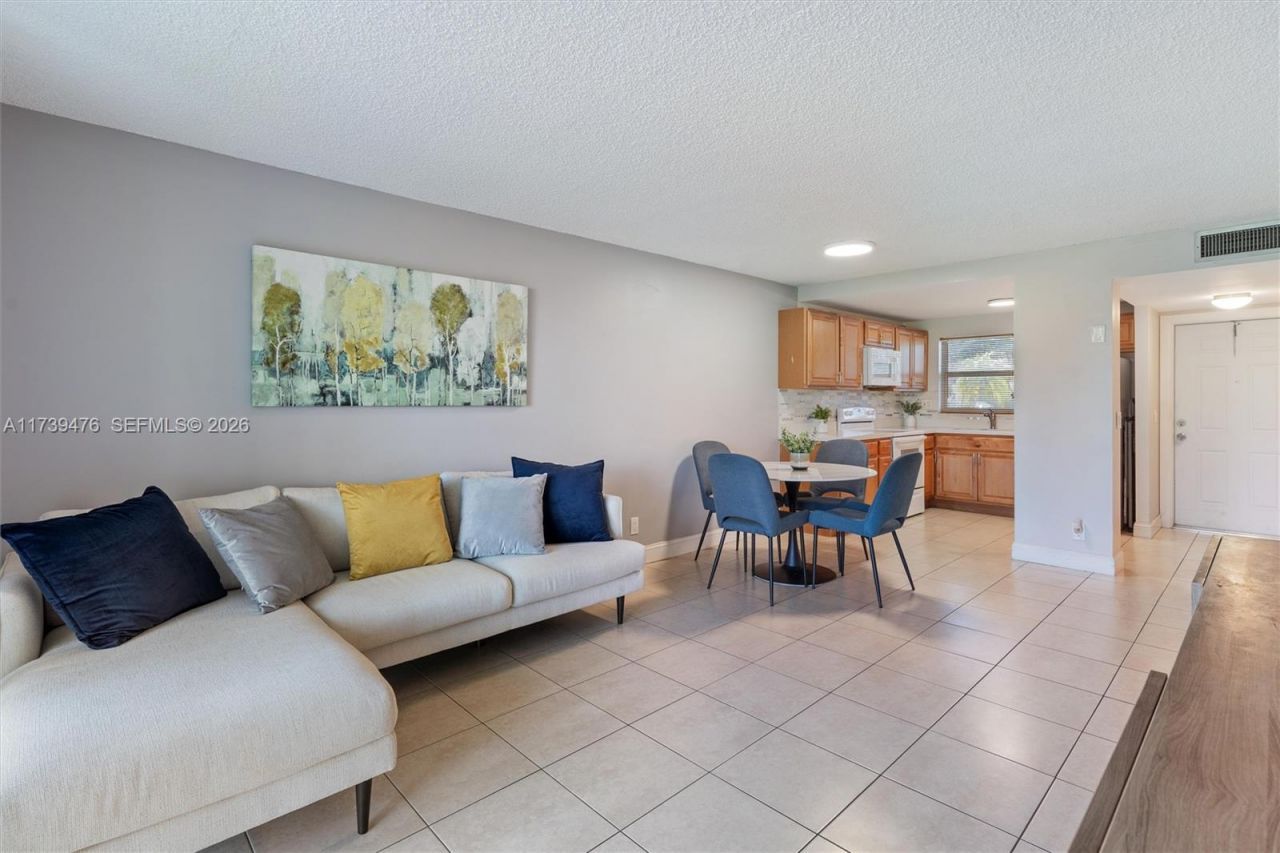 9761 Sunrise Lakes Blvd, Unit 107, Sunrise, FL 33322 Photo