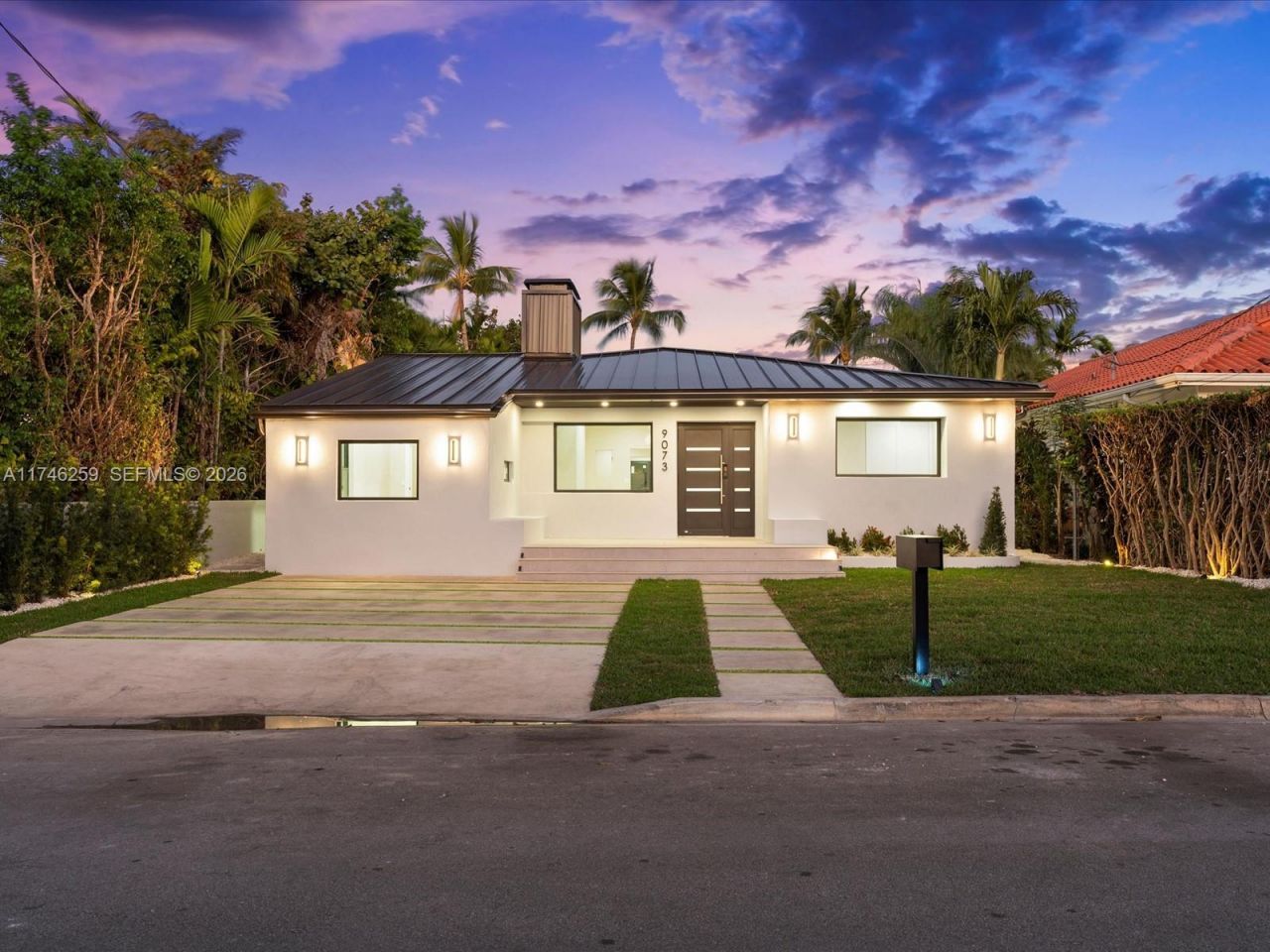 9073 Dickens Ave, Surfside, FL 33154 Photo