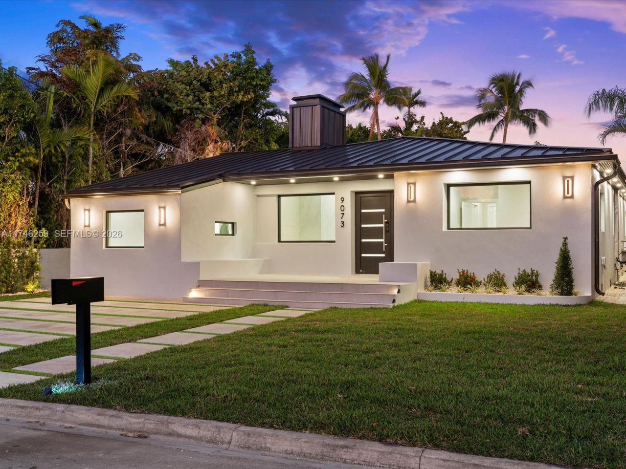 9073 Dickens Ave, Surfside, FL 33154 Photo