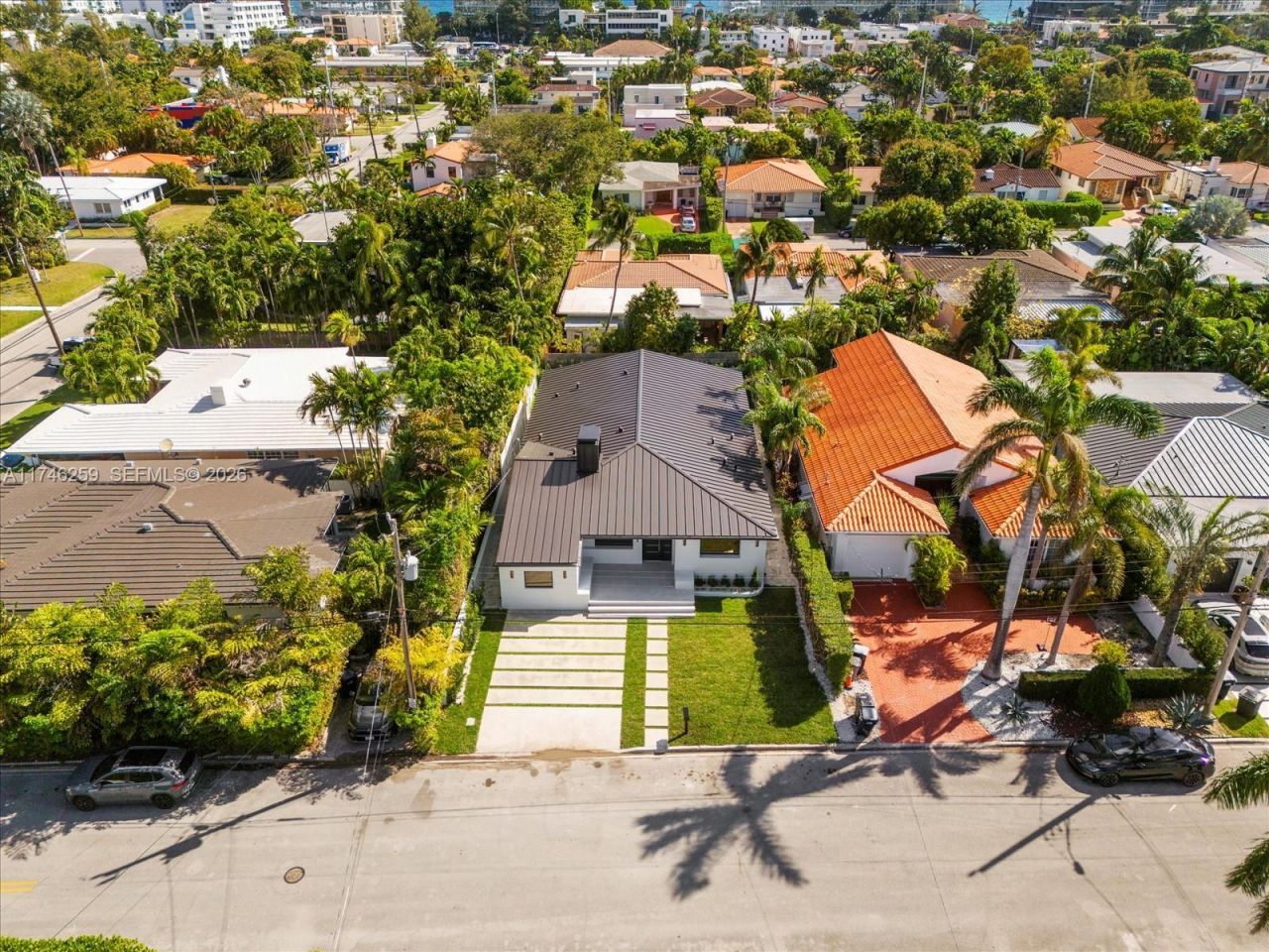 9073 Dickens Ave, Surfside, FL 33154 Photo