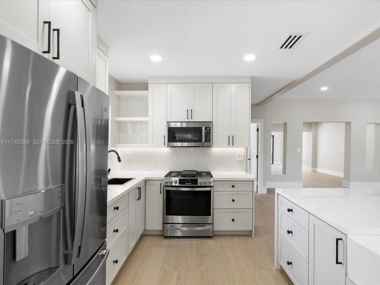 9073 Dickens Ave, Surfside, FL 33154 Photo