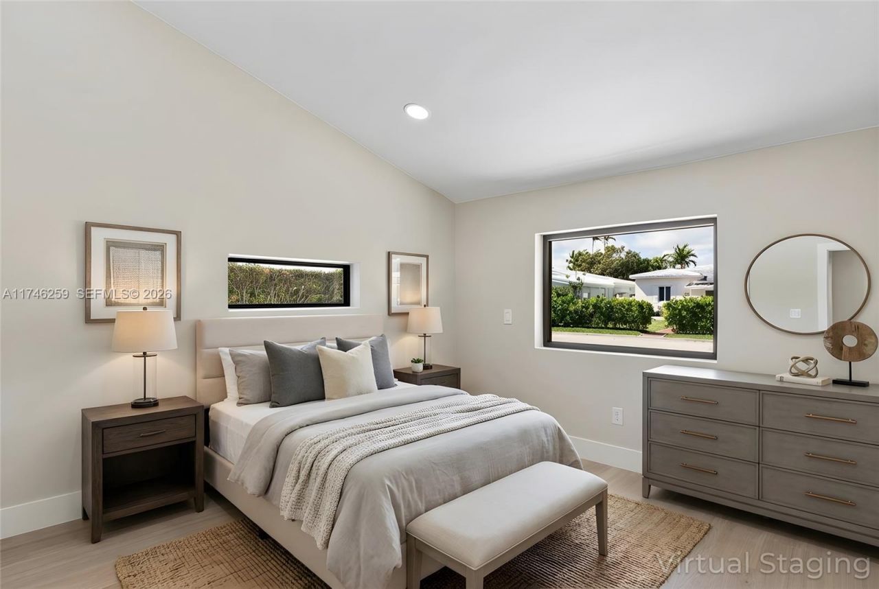 9073 Dickens Ave, Surfside, FL 33154 Photo