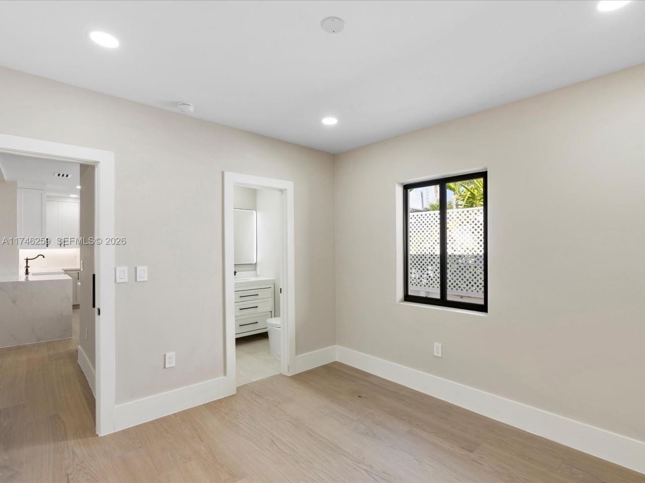 9073 Dickens Ave, Surfside, FL 33154 Photo