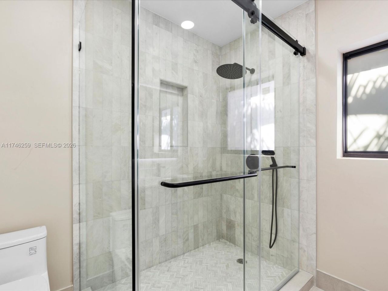 9073 Dickens Ave, Surfside, FL 33154 Photo