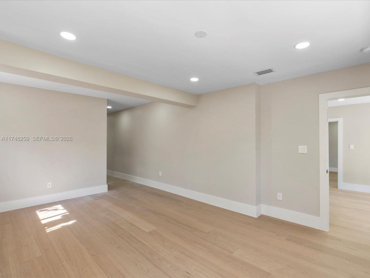 9073 Dickens Ave, Surfside, FL 33154 Photo