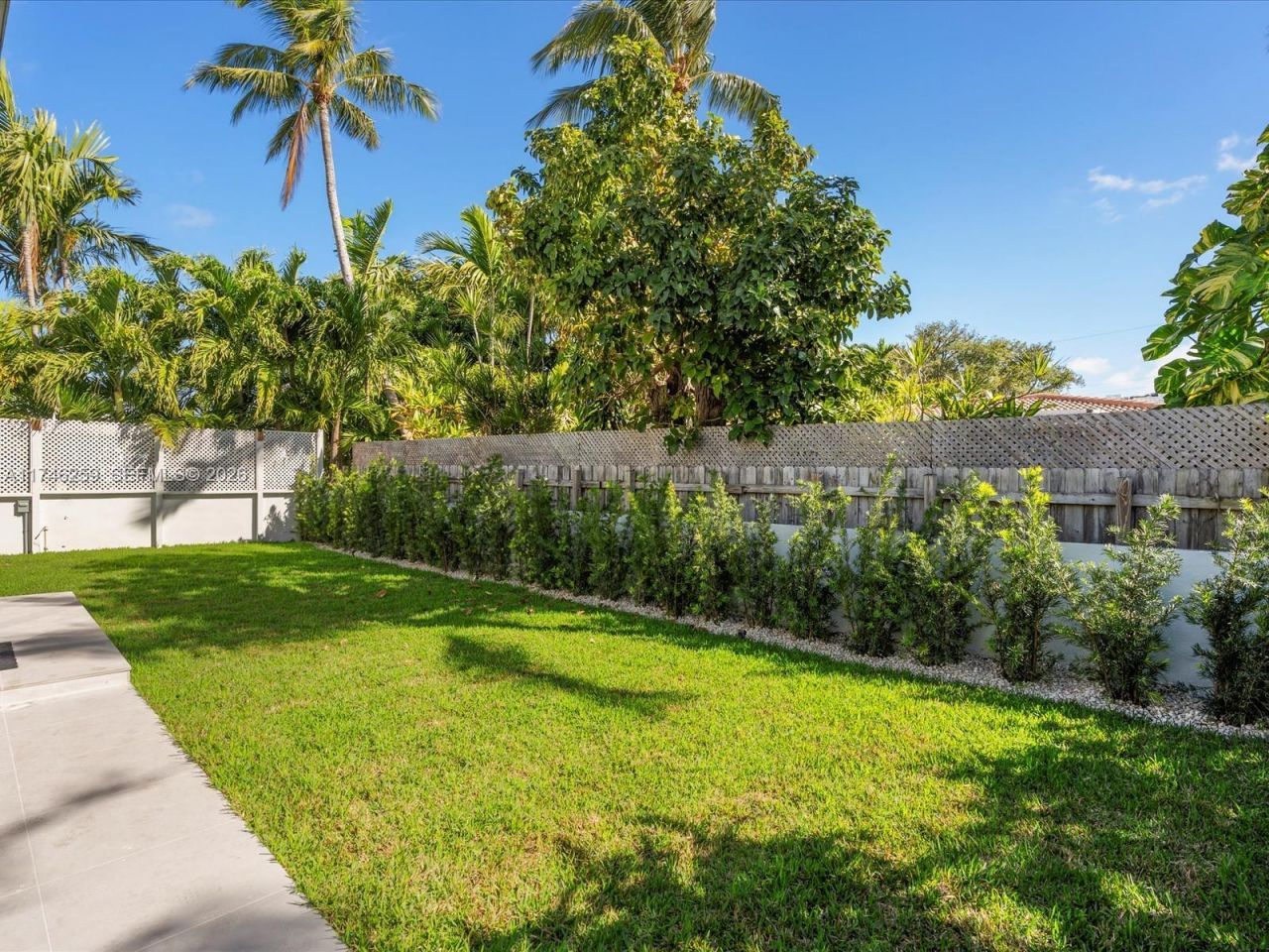 9073 Dickens Ave, Surfside, FL 33154 Photo