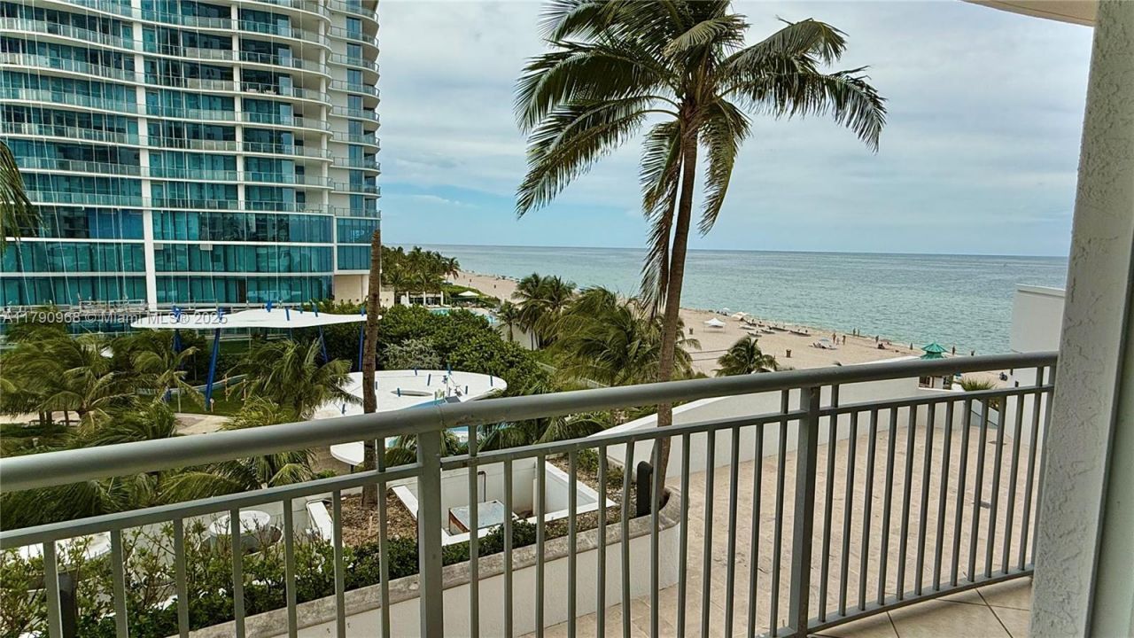 17375 Collins Ave, Unit 608, Sunny Isles Beach, FL 33160 Photo