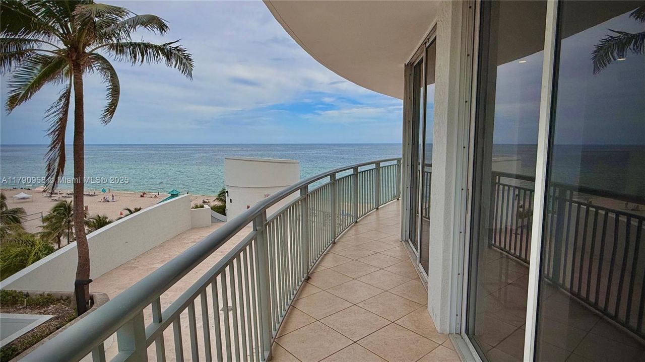 17375 Collins Ave, Unit 608, Sunny Isles Beach, FL 33160 Photo