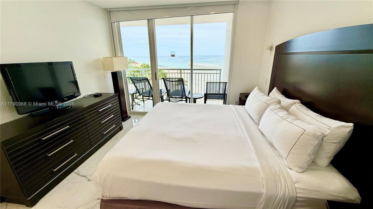 17375 Collins Ave, Unit 608, Sunny Isles Beach, FL 33160 Photo