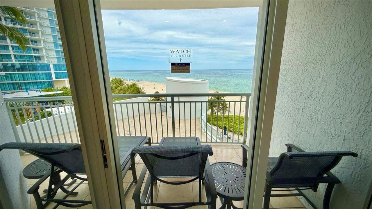 17375 Collins Ave, Unit 608, Sunny Isles Beach, FL 33160 Photo
