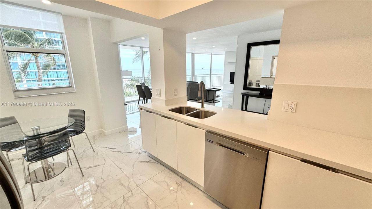 17375 Collins Ave, Unit 608, Sunny Isles Beach, FL 33160 Photo