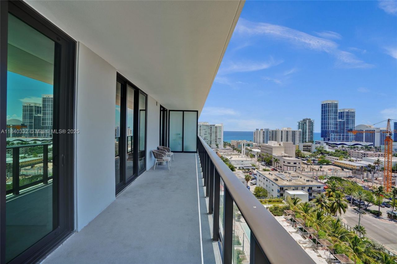 580 72nd St, Unit 1208, Miami Beach, FL 33141 Photo