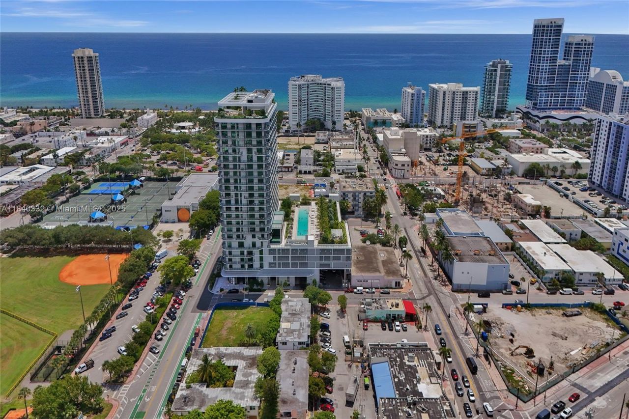 580 72nd St, Unit 1208, Miami Beach, FL 33141 Photo