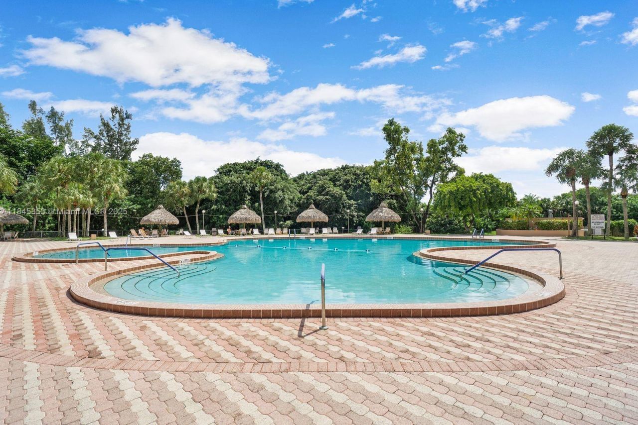 3080 Holiday Springs Blvd, Unit 207, Margate, FL 33063 Photo