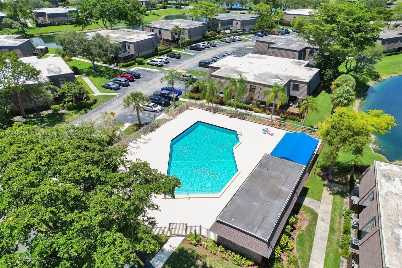 2560 NW 99th Ave, Coral Springs, FL 33065 Photo