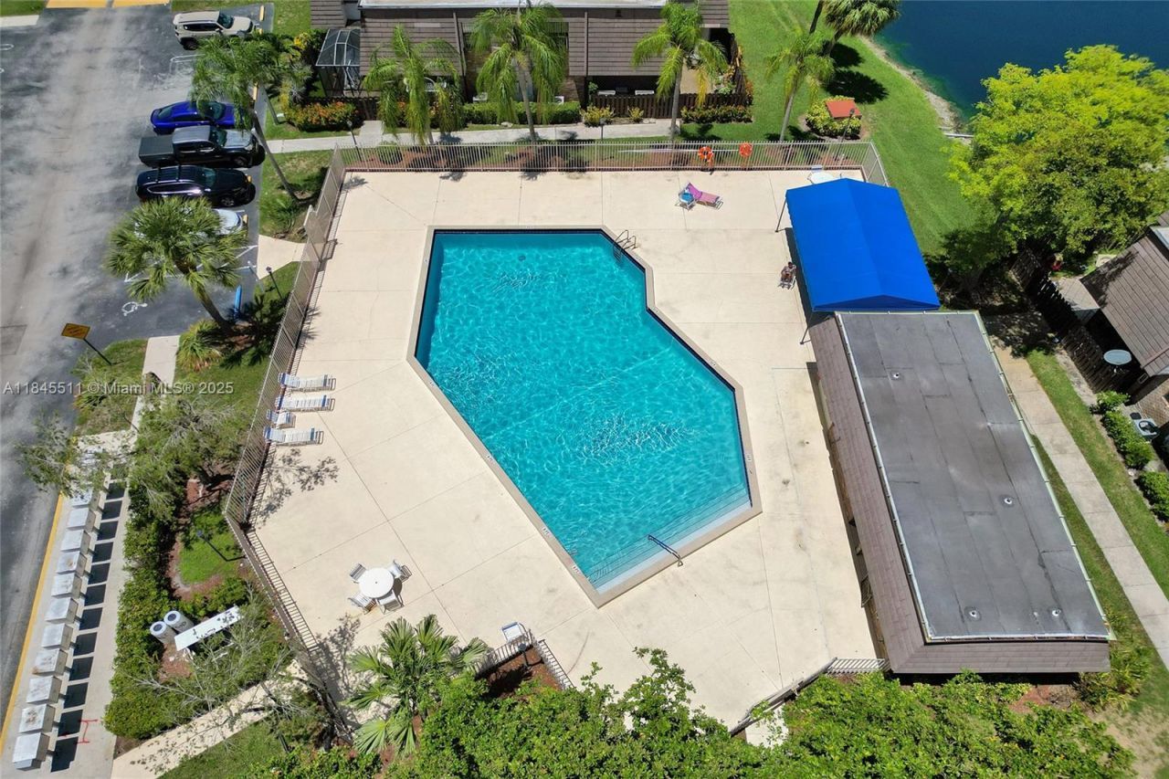 2560 NW 99th Ave, Coral Springs, FL 33065 Photo