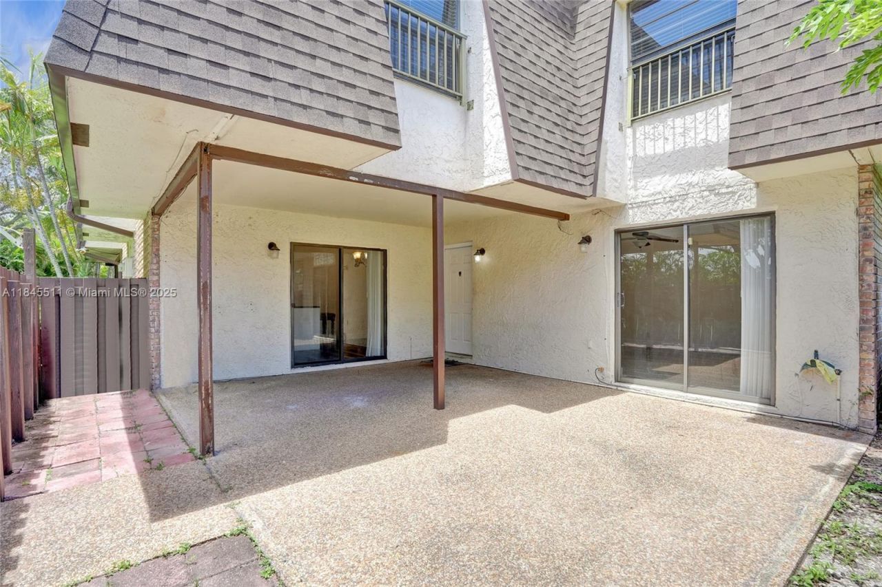 2560 NW 99th Ave, Coral Springs, FL 33065 Photo