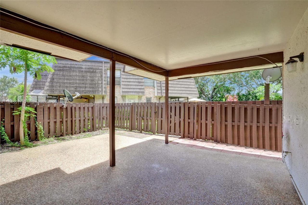 2560 NW 99th Ave, Coral Springs, FL 33065 Photo