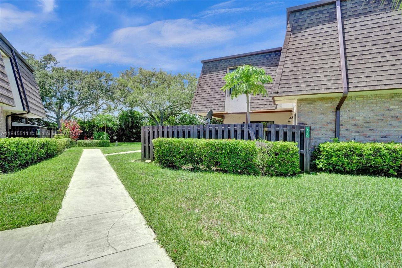 2560 NW 99th Ave, Coral Springs, FL 33065 Photo