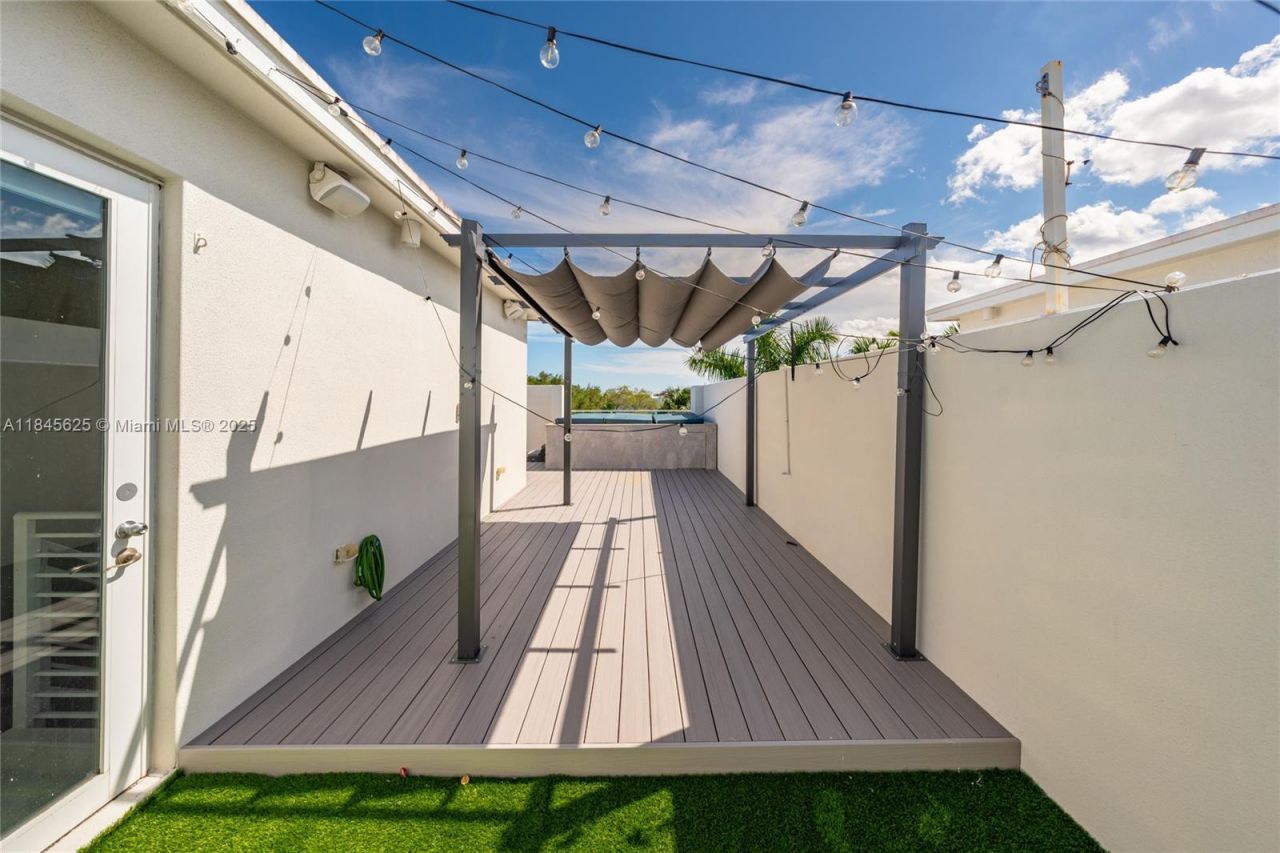 811 SE 12th Ct, Fort Lauderdale, FL 33316 Photo