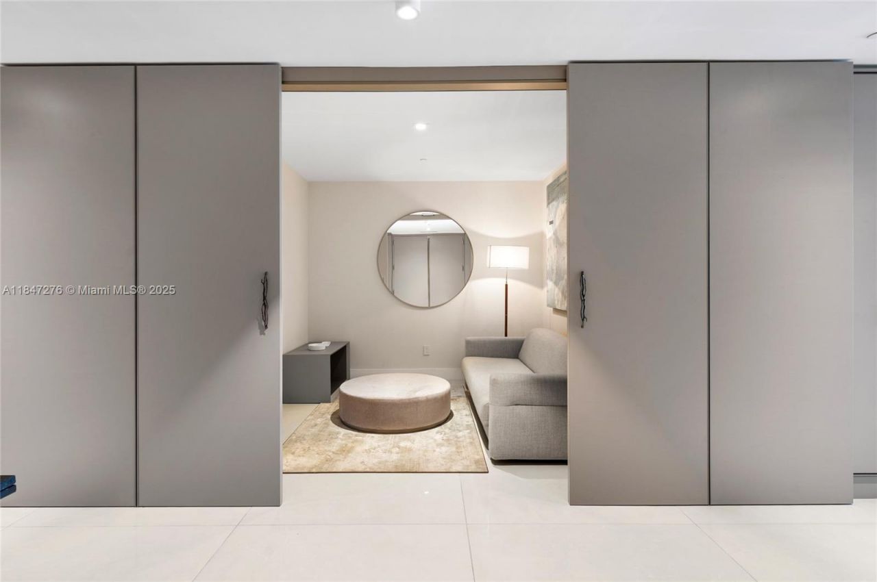 18975 E Collins Ave, Unit 1403, Sunny Isles Beach, FL 33160 Photo