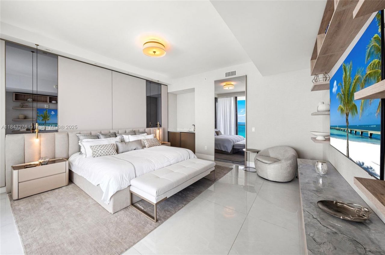 18975 E Collins Ave, Unit 1403, Sunny Isles Beach, FL 33160 Photo