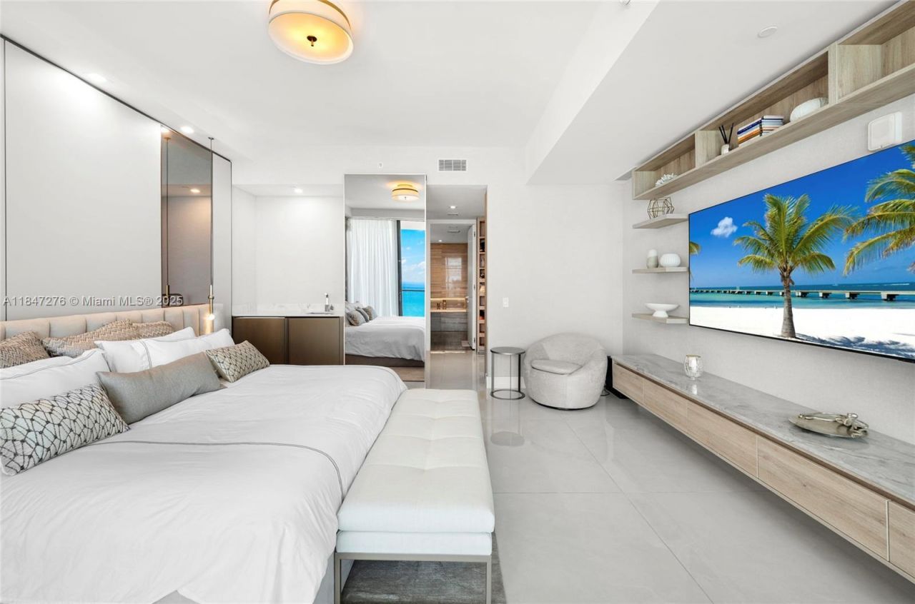 18975 E Collins Ave, Unit 1403, Sunny Isles Beach, FL 33160 Photo