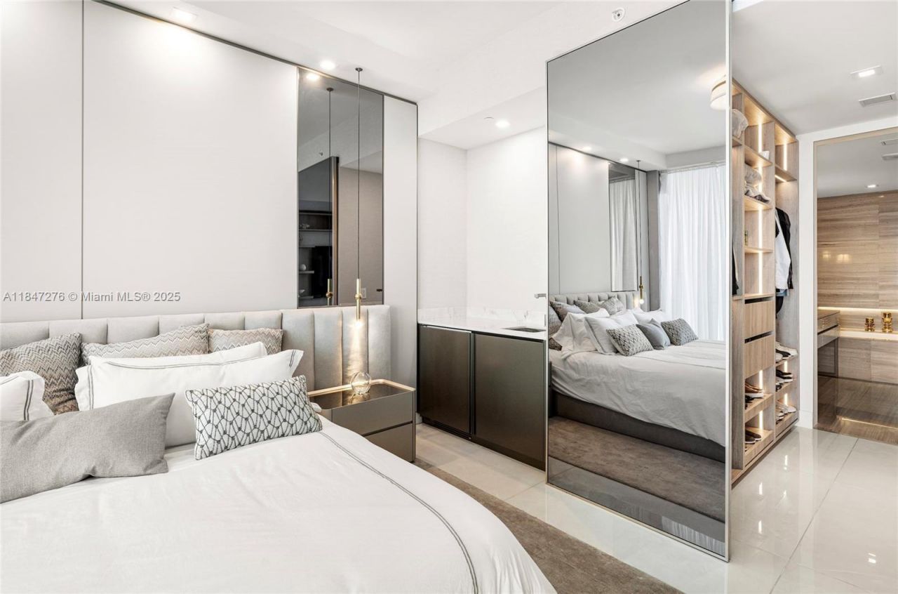 18975 E Collins Ave, Unit 1403, Sunny Isles Beach, FL 33160 Photo