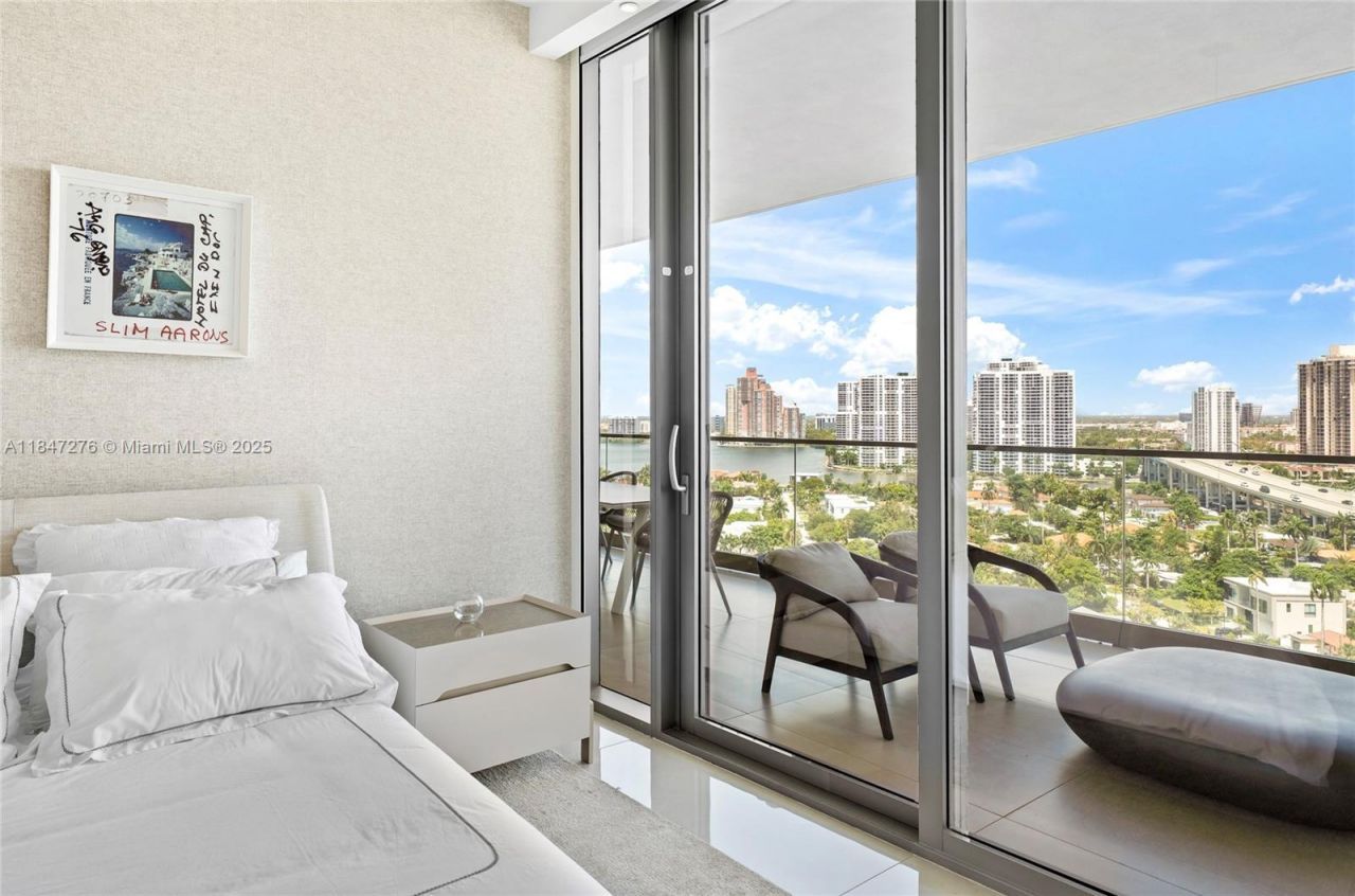 18975 E Collins Ave, Unit 1403, Sunny Isles Beach, FL 33160 Photo