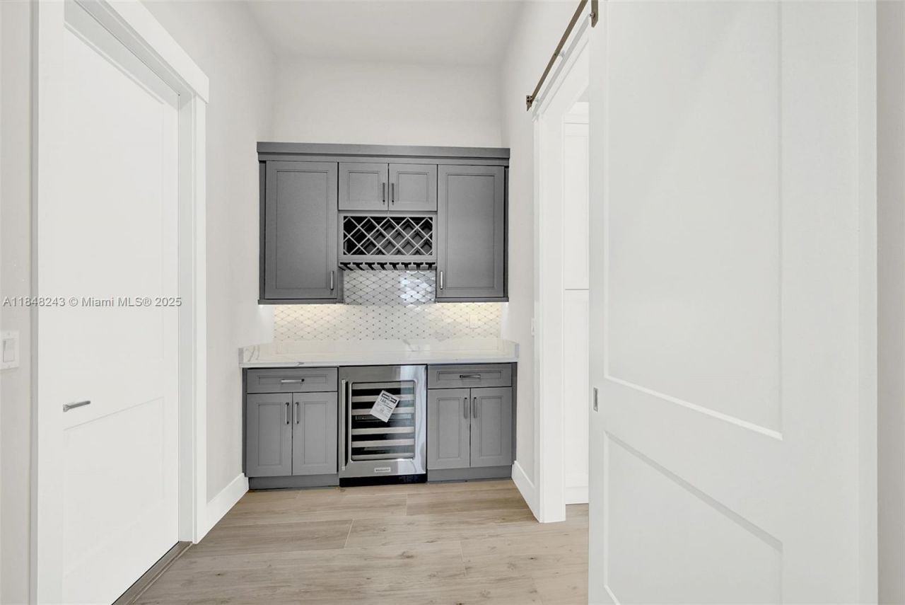 1512 NW 42nd Ave, Cape Coral, FL 33993 Photo