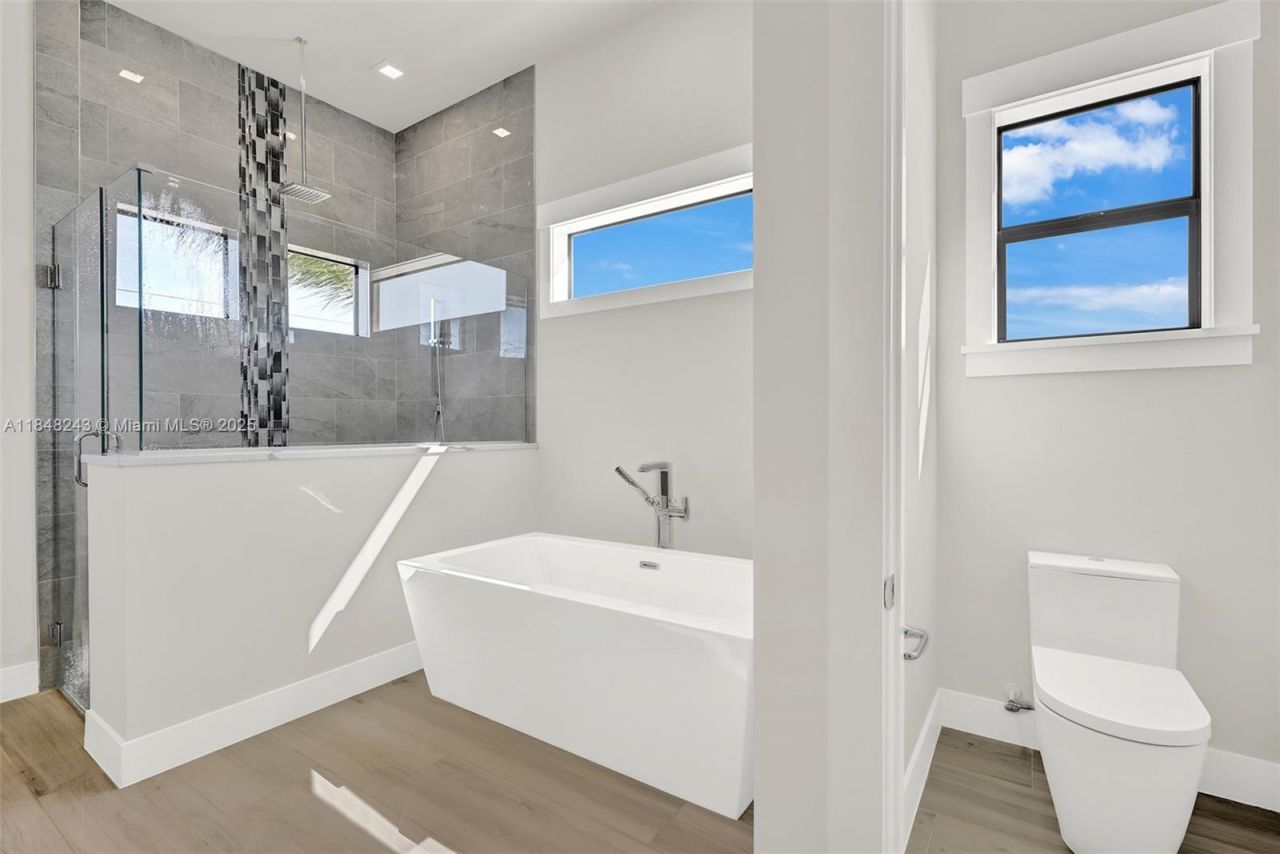 1512 NW 42nd Ave, Cape Coral, FL 33993 Photo