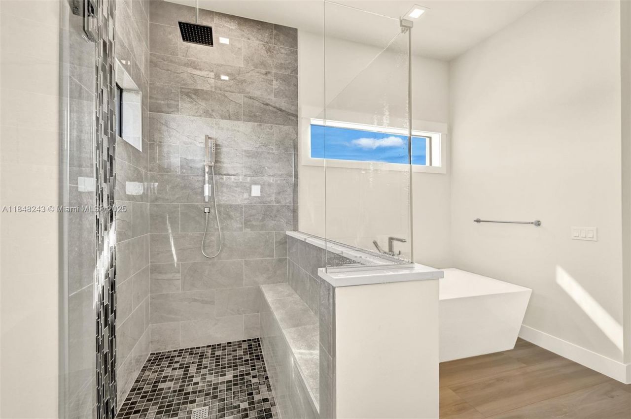 1512 NW 42nd Ave, Cape Coral, FL 33993 Photo