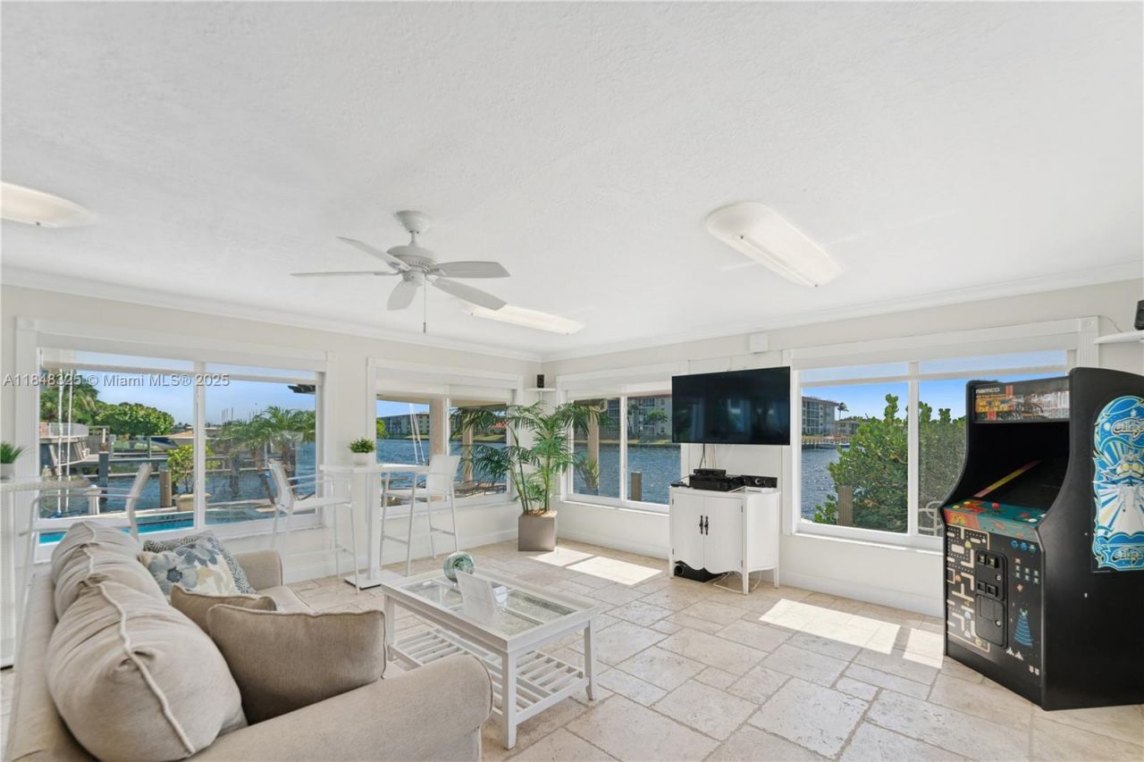 1160 Hillsboro Mile, Unit 901, Hillsboro Beach, FL 33062 Photo