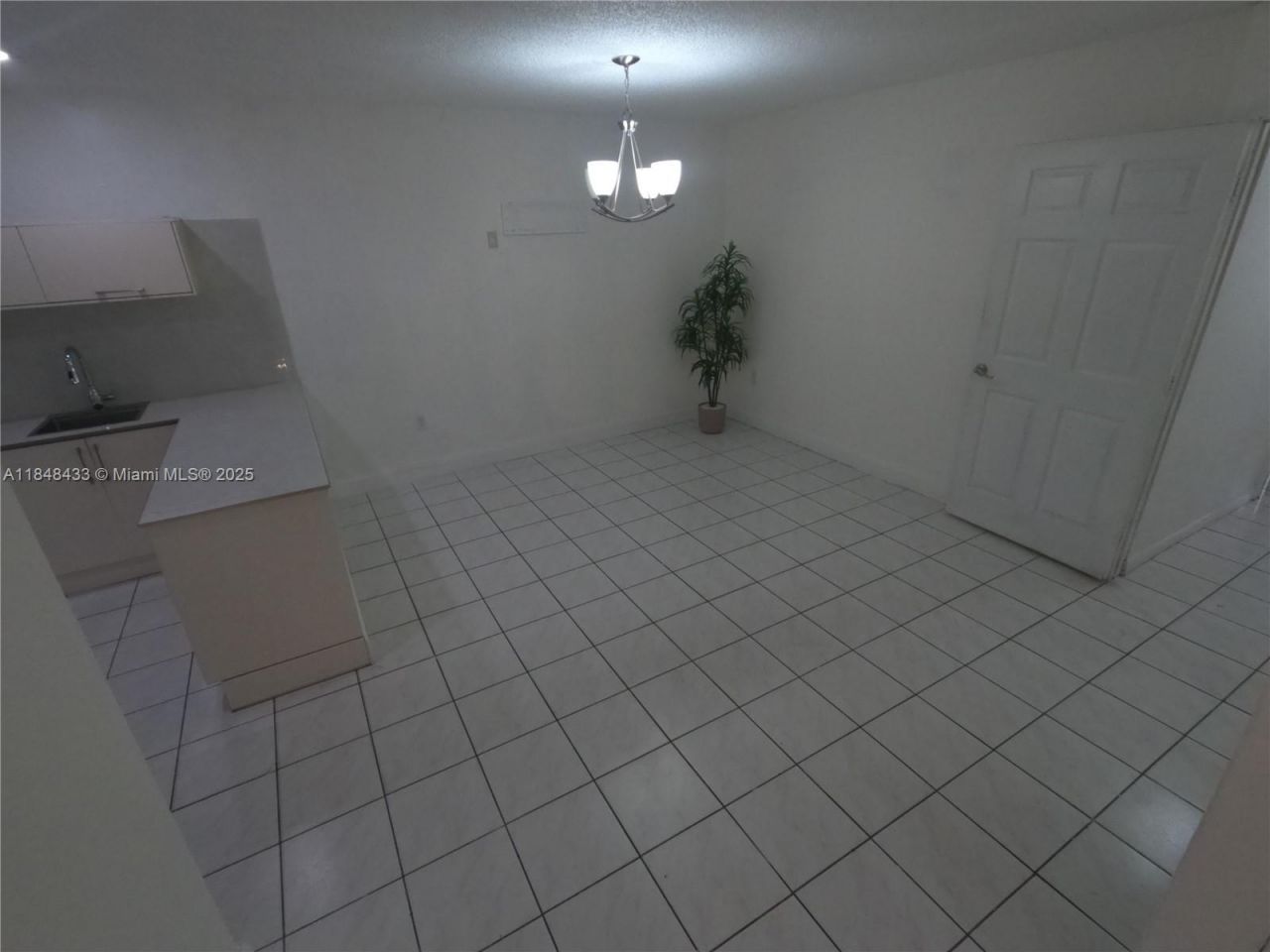 8945 NW 114th St, Hialeah Gardens, FL 33018 Photo
