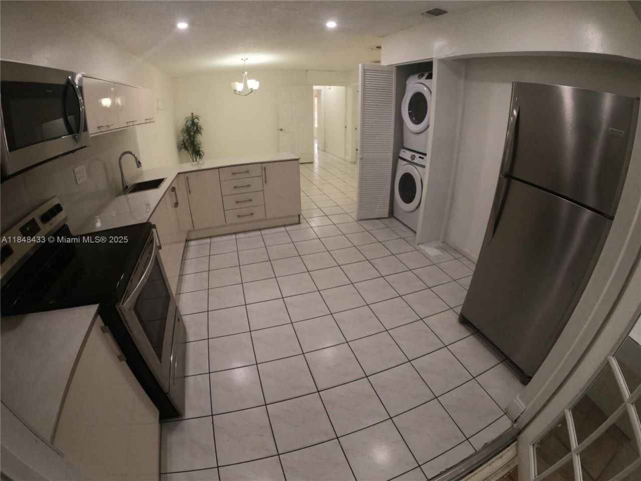 8945 NW 114th St, Hialeah Gardens, FL 33018 Photo