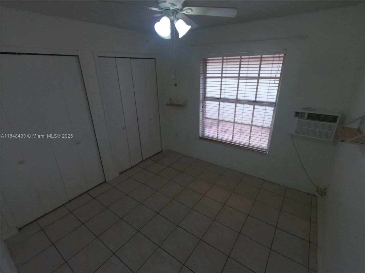 8945 NW 114th St, Hialeah Gardens, FL 33018 Photo