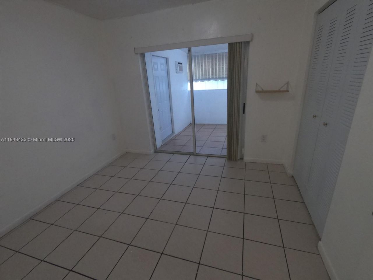 8945 NW 114th St, Hialeah Gardens, FL 33018 Photo