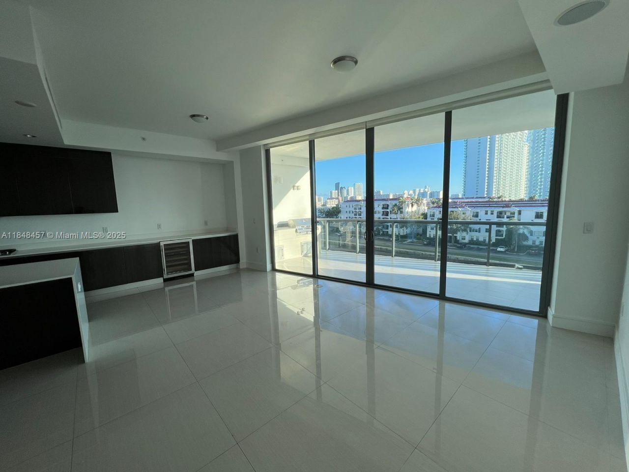 3250 NE 188 St, Unit 403, Aventura, FL 33180 Photo