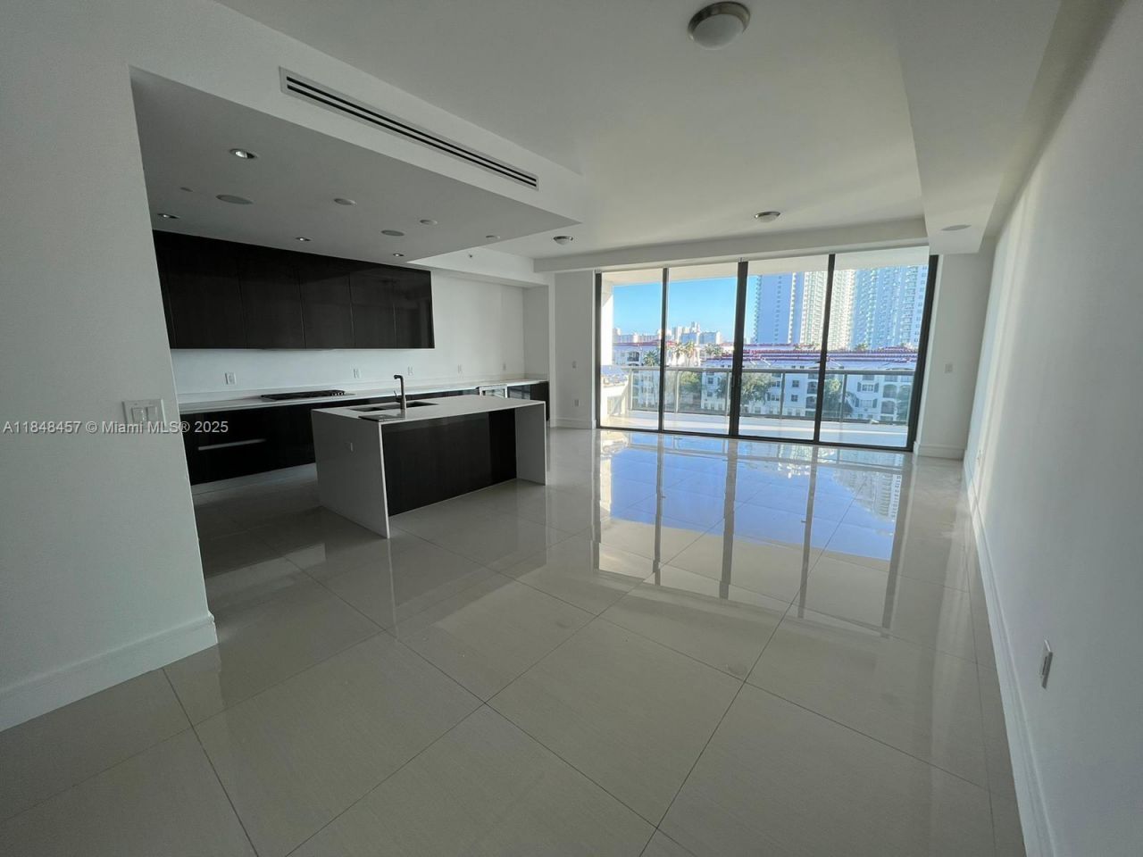 3250 NE 188 St, Unit 403, Aventura, FL 33180 Photo