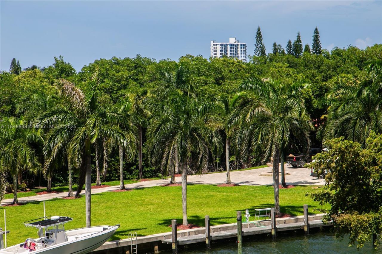 1800 NE 114th St, Unit 511, Miami, FL 33181 Photo