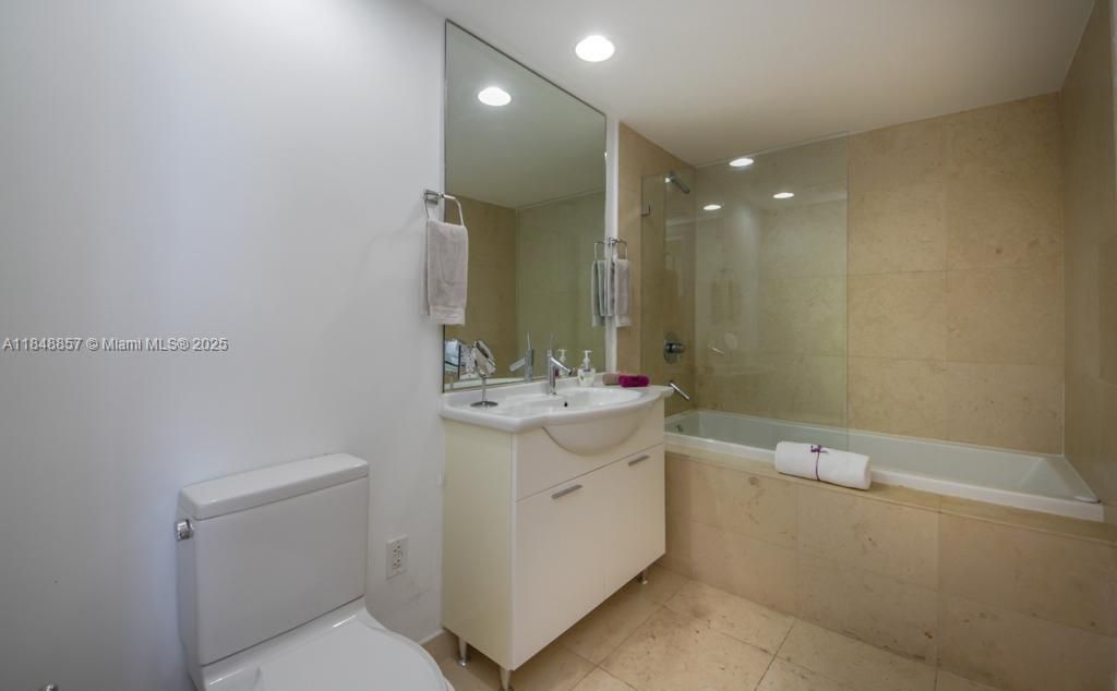 485 Brickell Ave, Unit 3711, Miami, FL 33131 Photo
